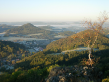 Pohled ze Středního vrchu na Břidličný vrch